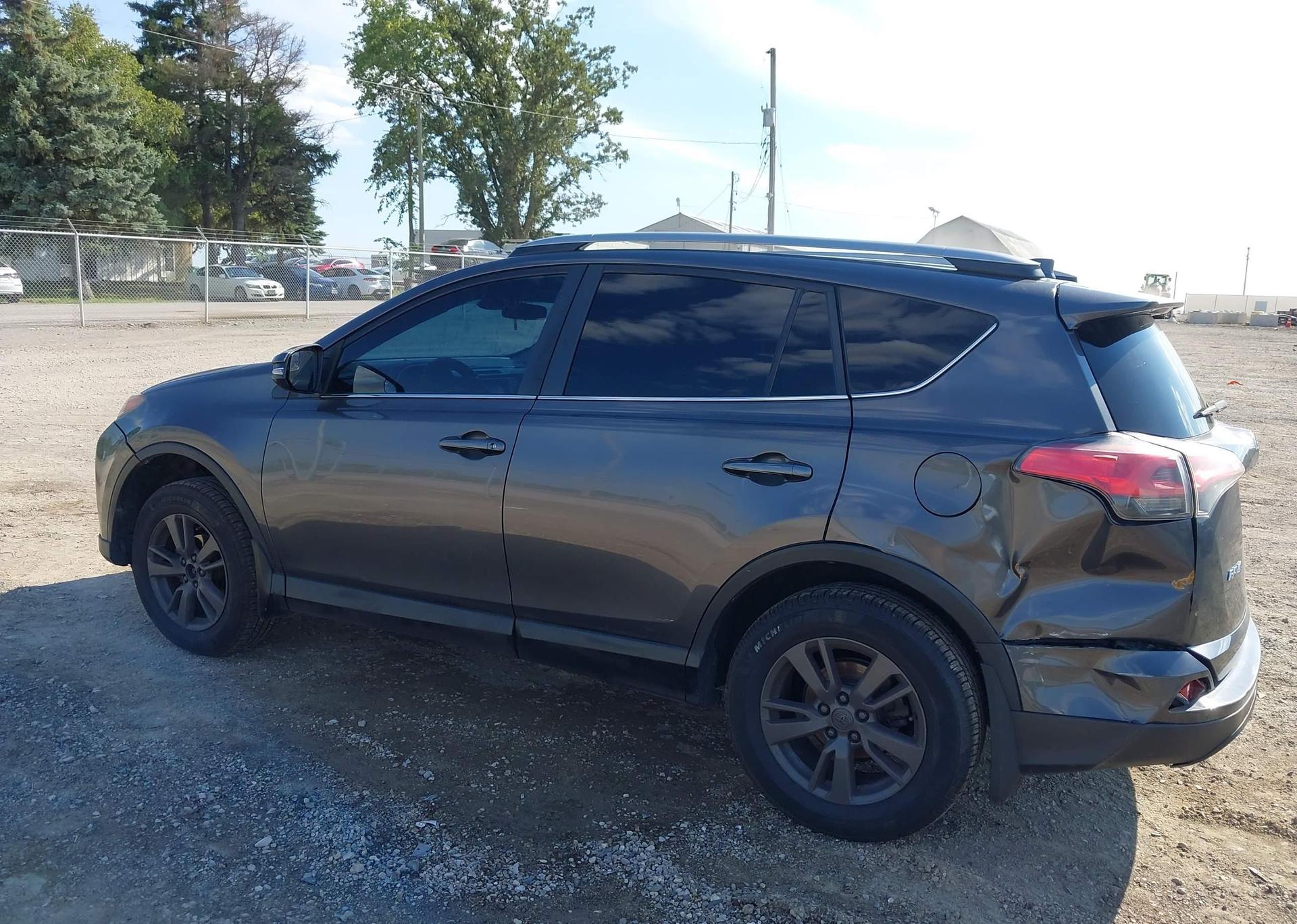 2018 TOYOTA RAV4 LE