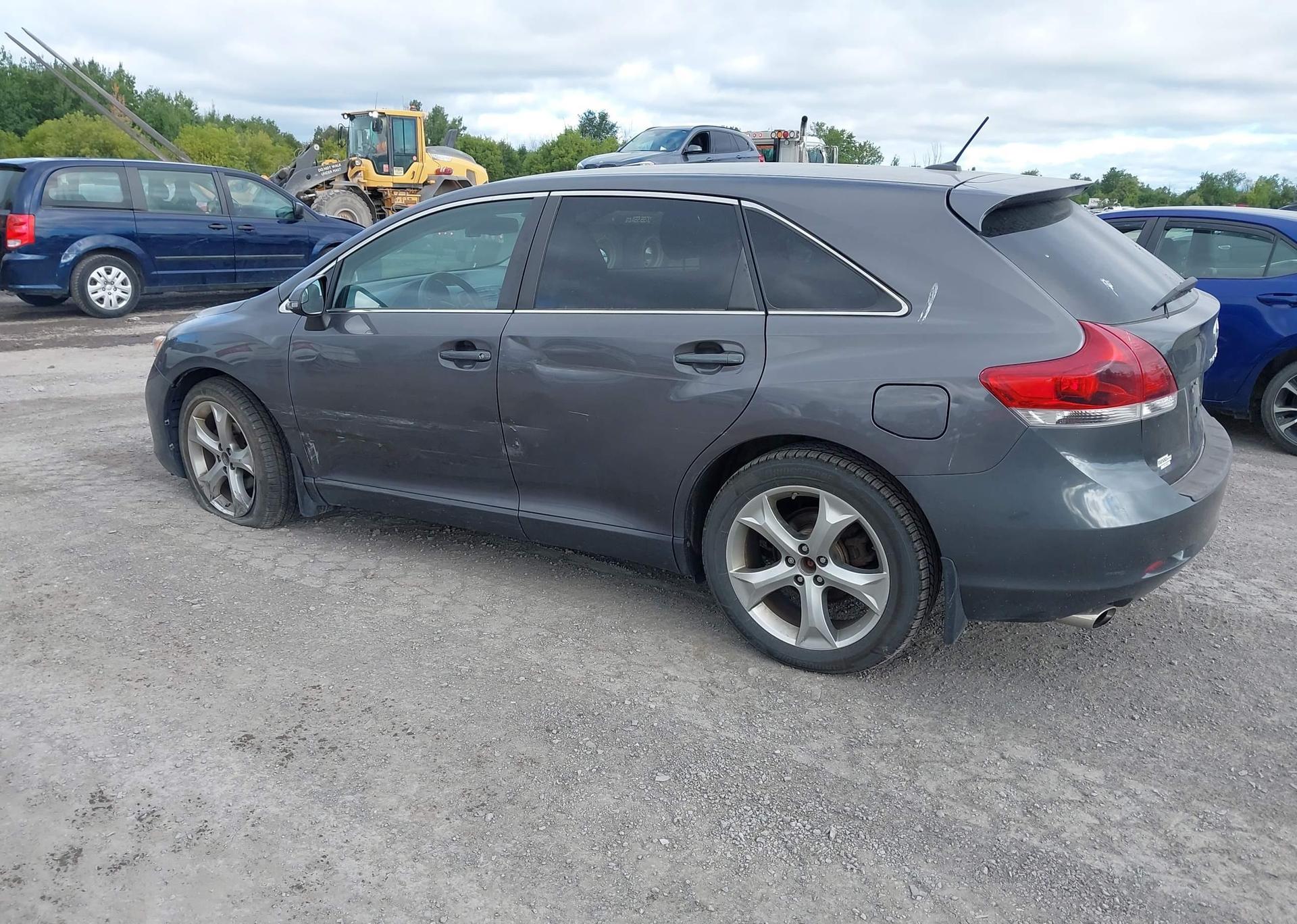 2015 TOYOTA VENZA LE