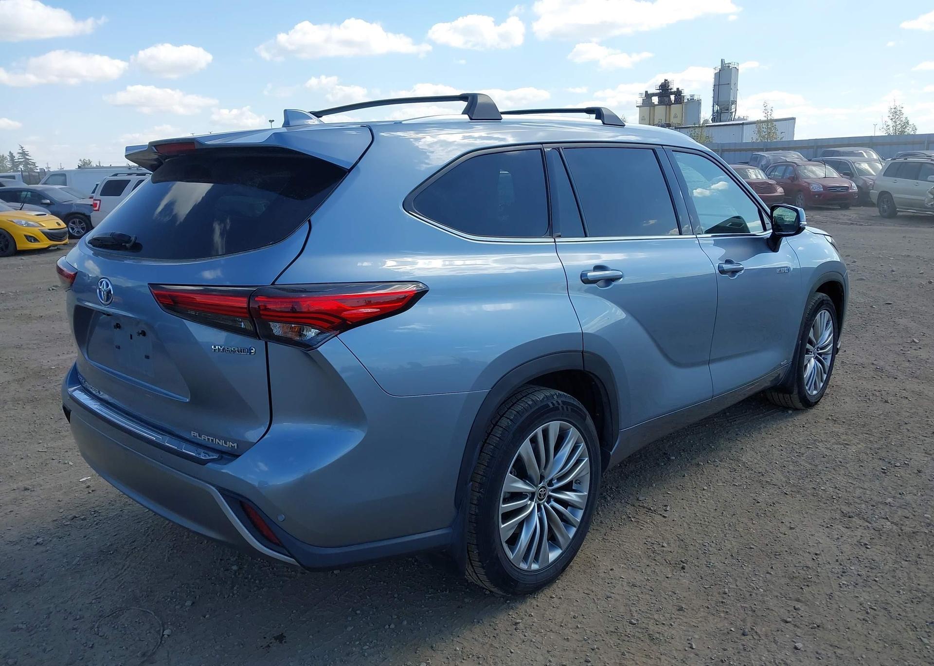 2021 TOYOTA HIGHLANDER HYBRID PLATINUM