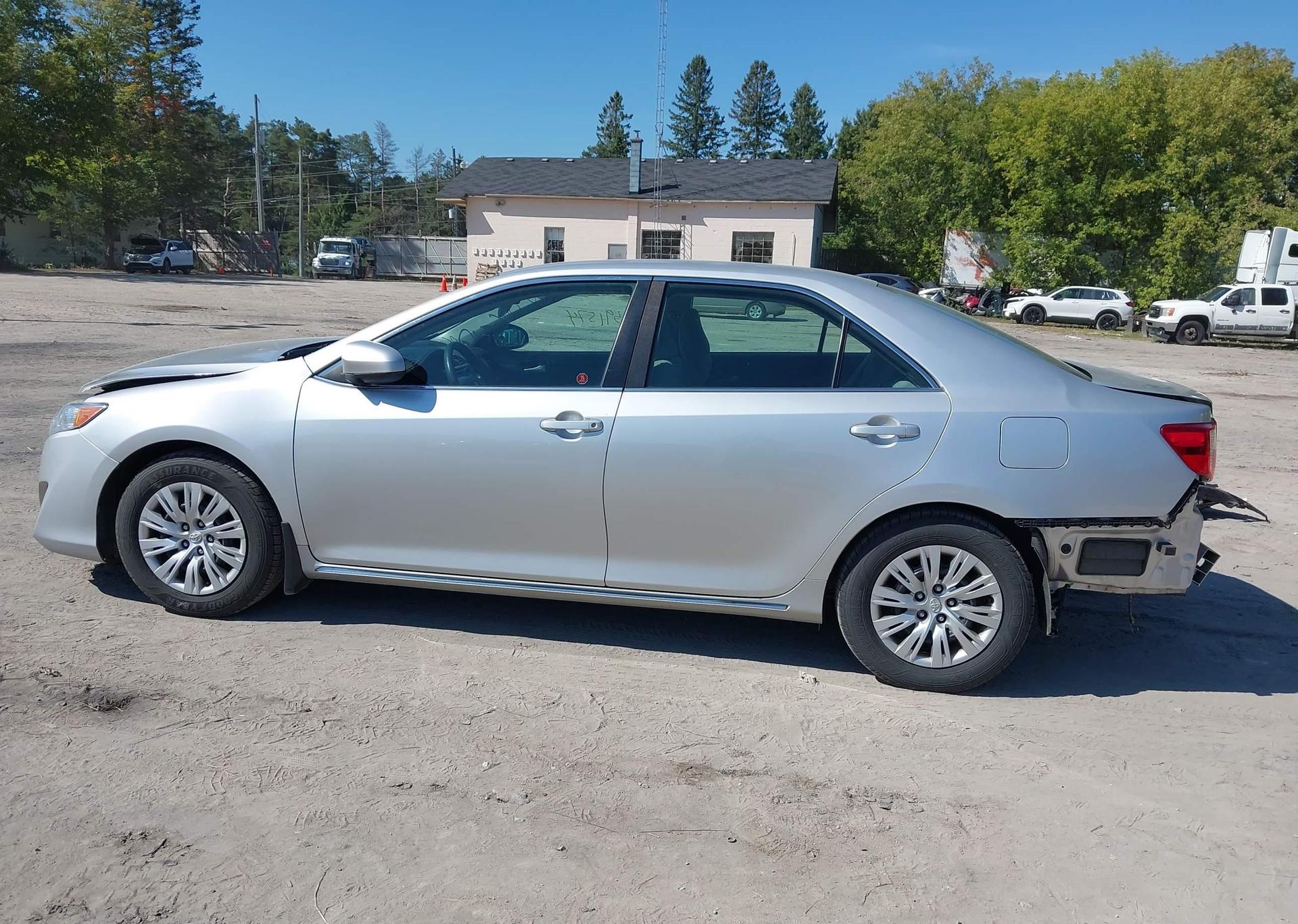 2014 TOYOTA CAMRY
