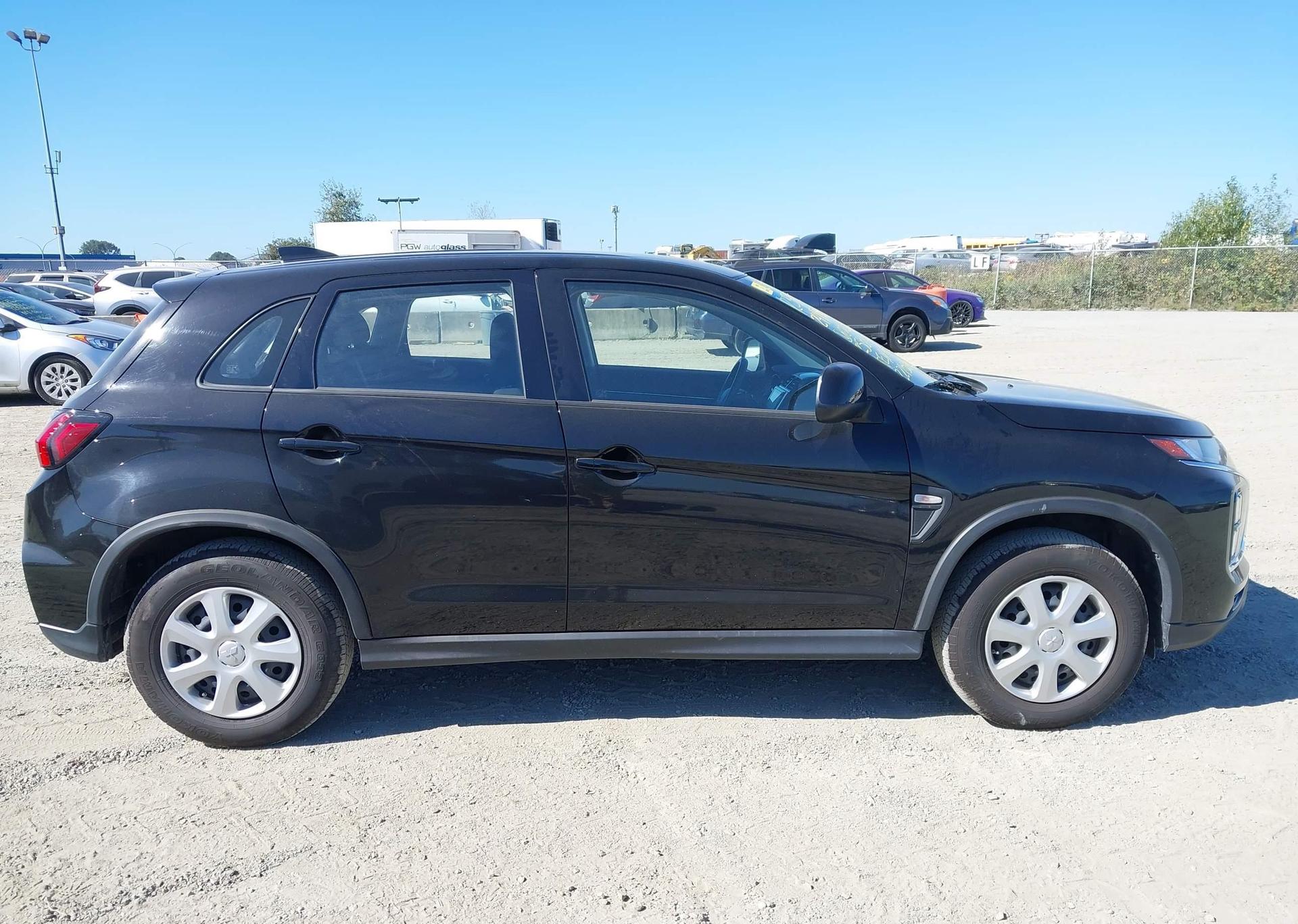2024 MITSUBISHI RVR ES