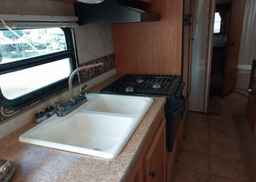 2010 SPORTSMAN Trailer