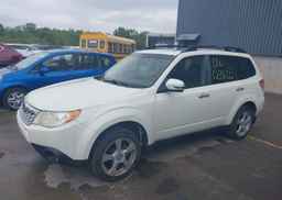 2013 SUBARU FORESTER LIMITED