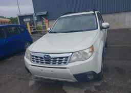 2013 SUBARU FORESTER LIMITED
