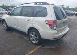 2013 SUBARU FORESTER LIMITED