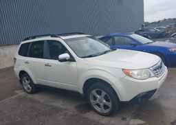 2013 SUBARU FORESTER LIMITED