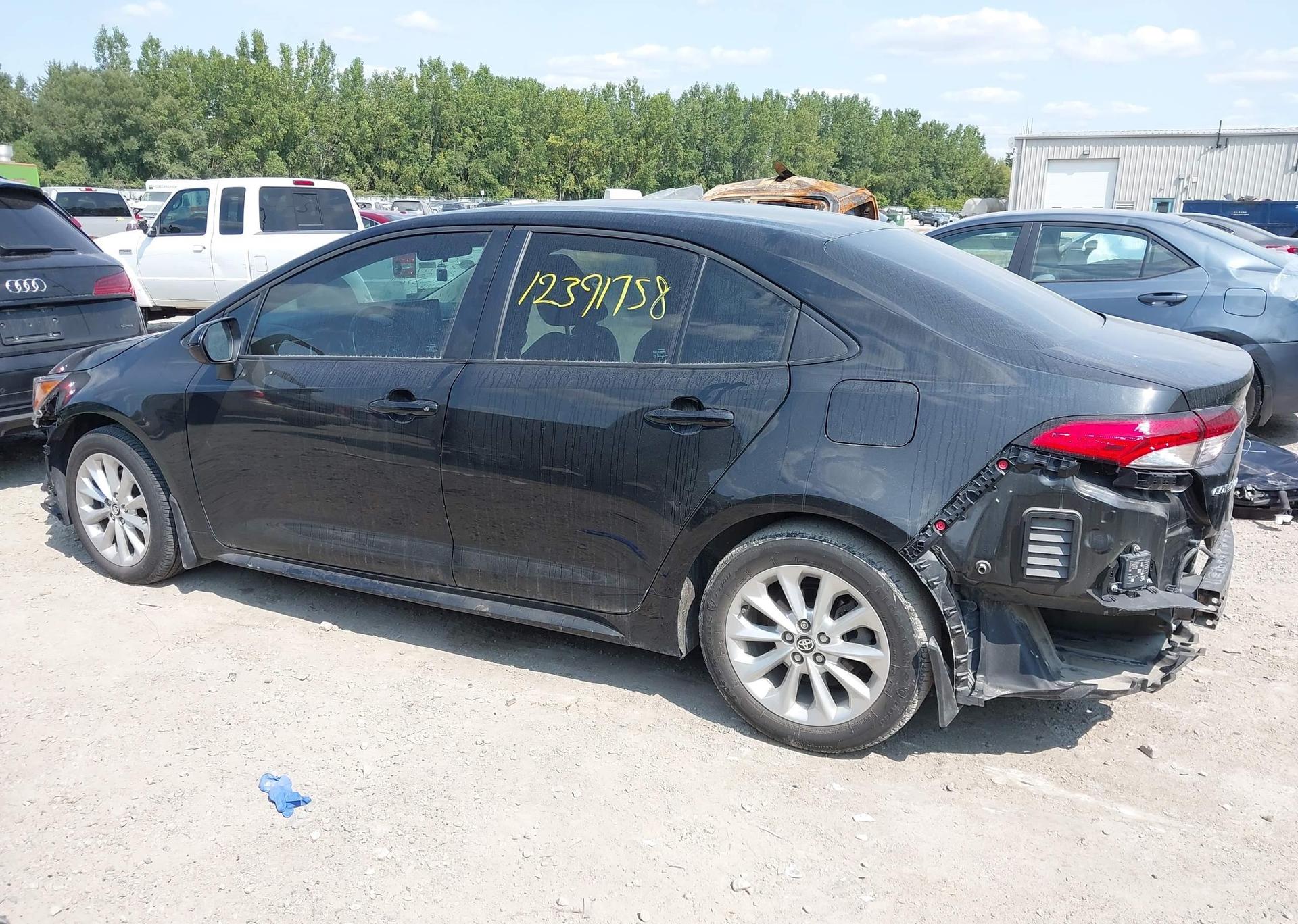2022 TOYOTA COROLLA LE
