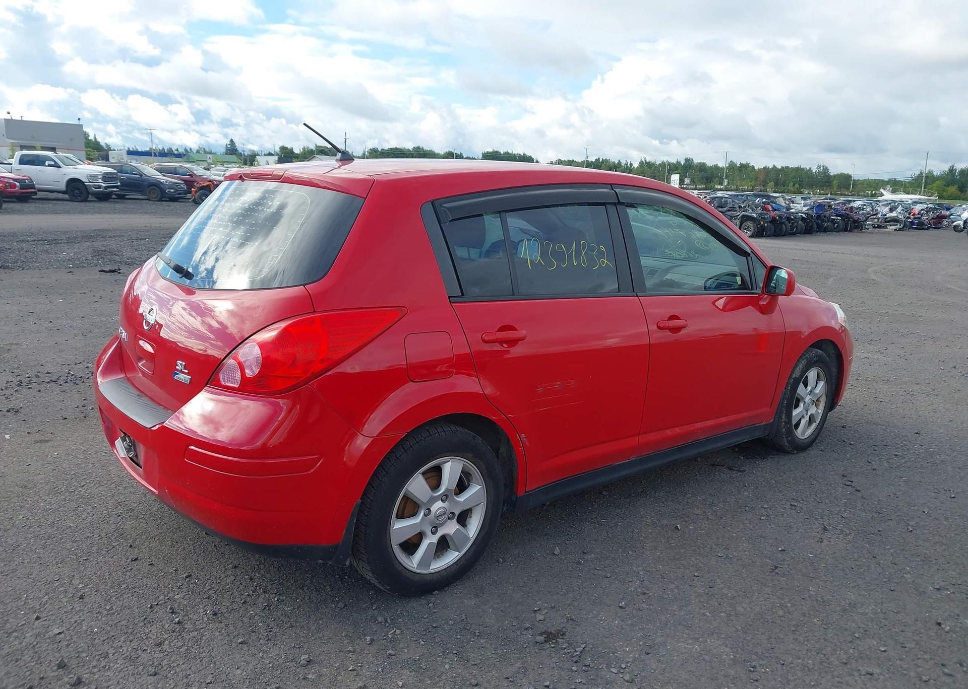 2010 NISSAN VERSA