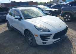 2015 PORSCHE MACAN