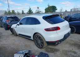 2015 PORSCHE MACAN