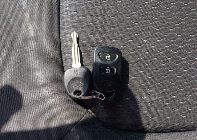 2010 HYUNDAI TUCSON GL