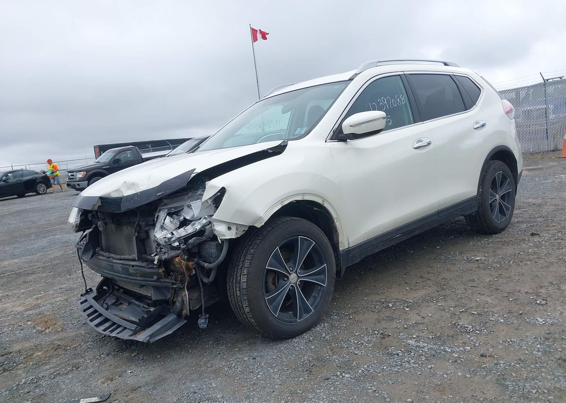 2015 NISSAN ROGUE S