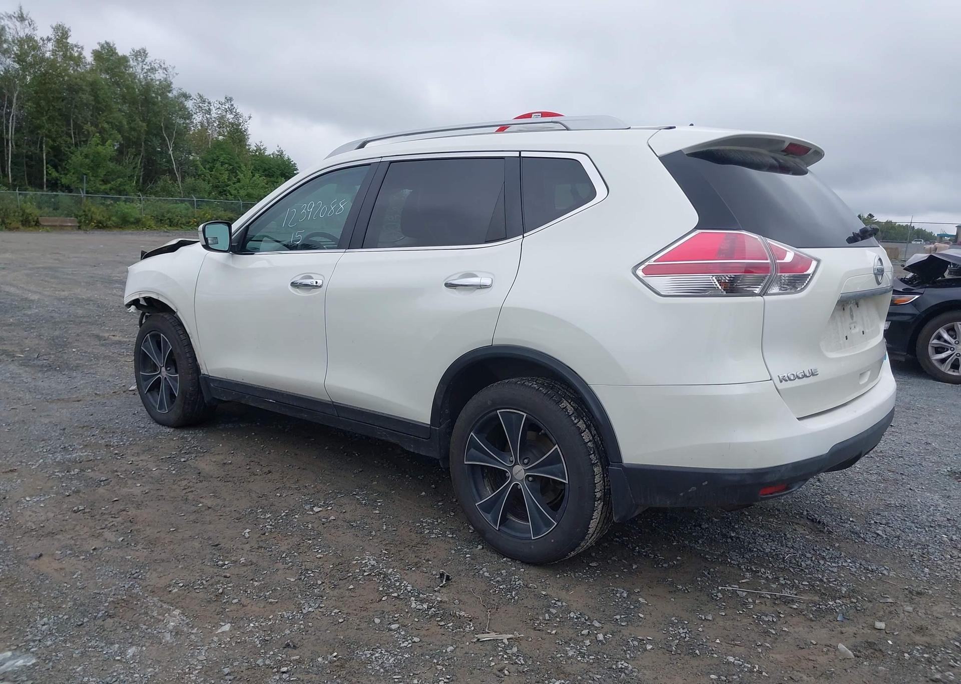 2015 NISSAN ROGUE S