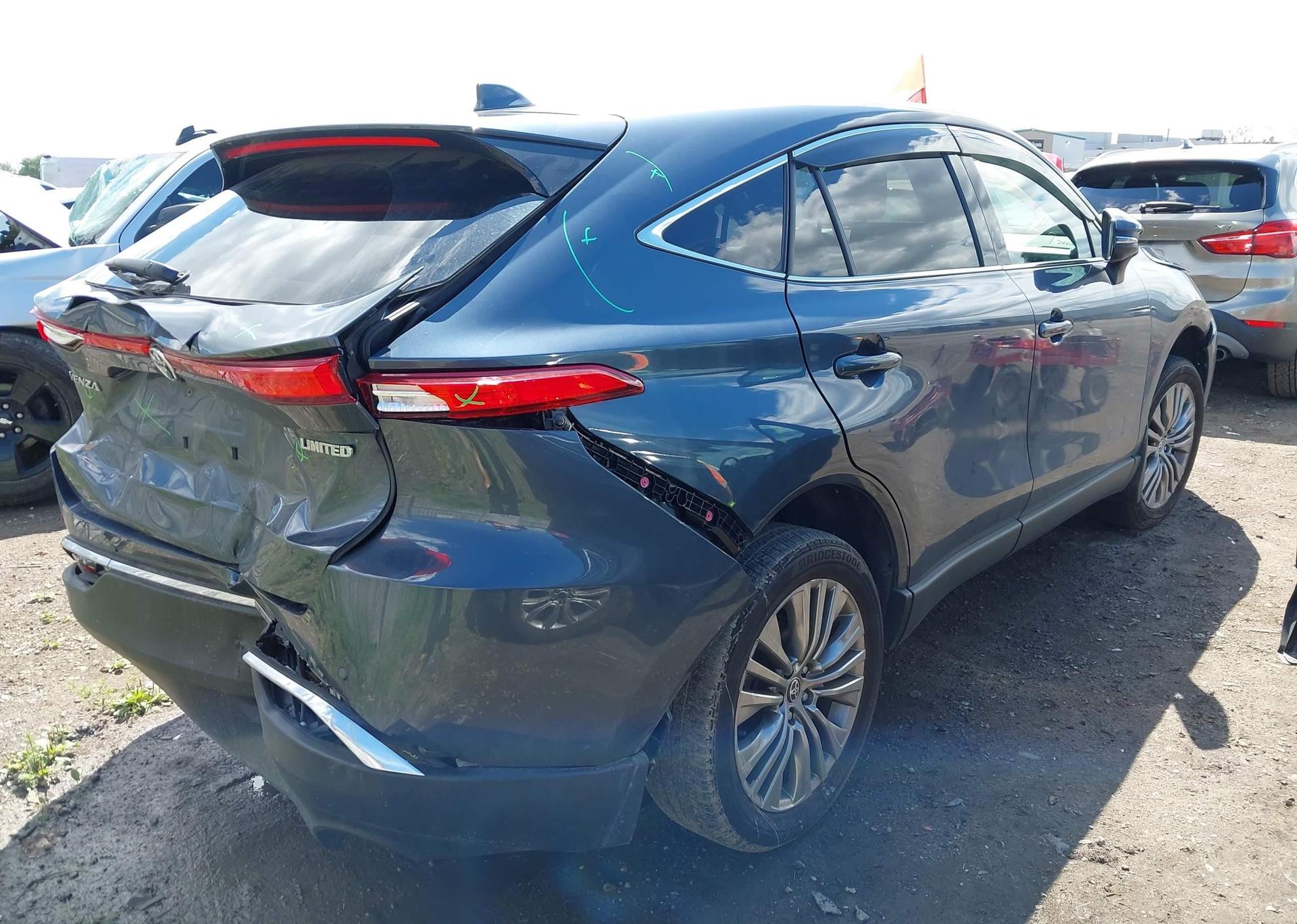 2024 TOYOTA VENZA