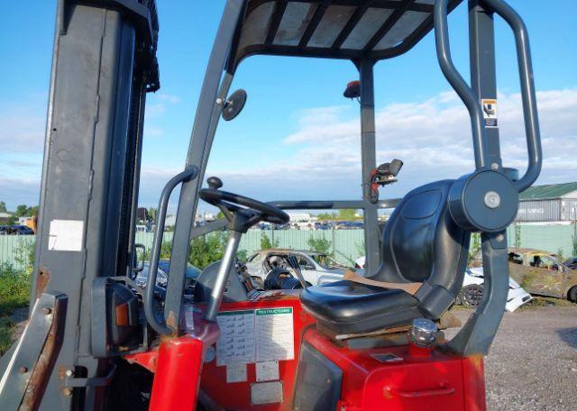 2011 MOFFETT M55