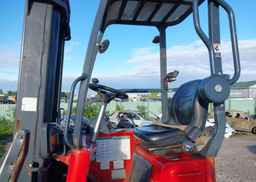 2011 MOFFETT M55
