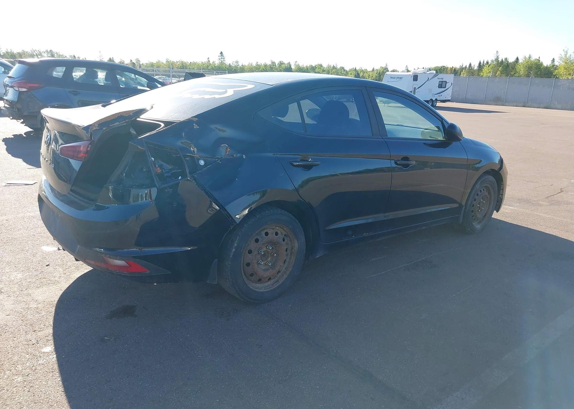 2019 HYUNDAI elantra se