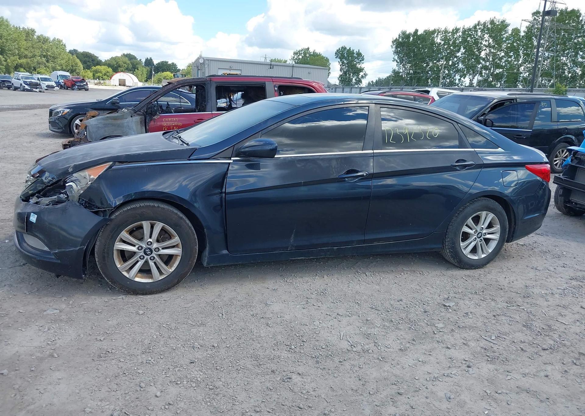 2011 HYUNDAI SONATA GLS
