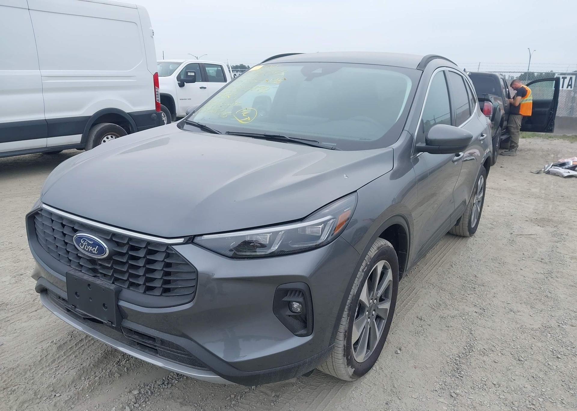 2025 FORD ESCAPE PLATINUM