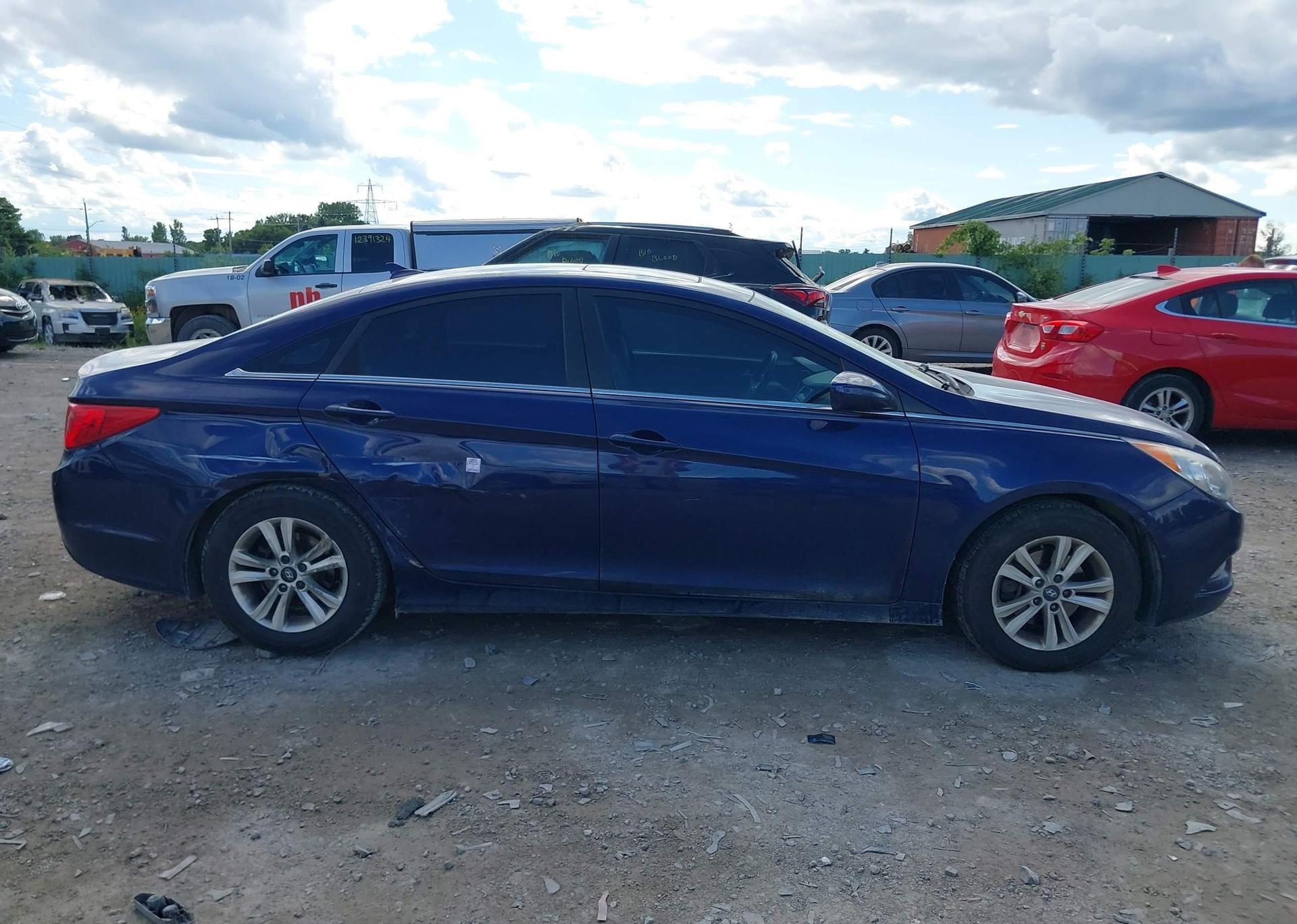2013 HYUNDAI SONATA