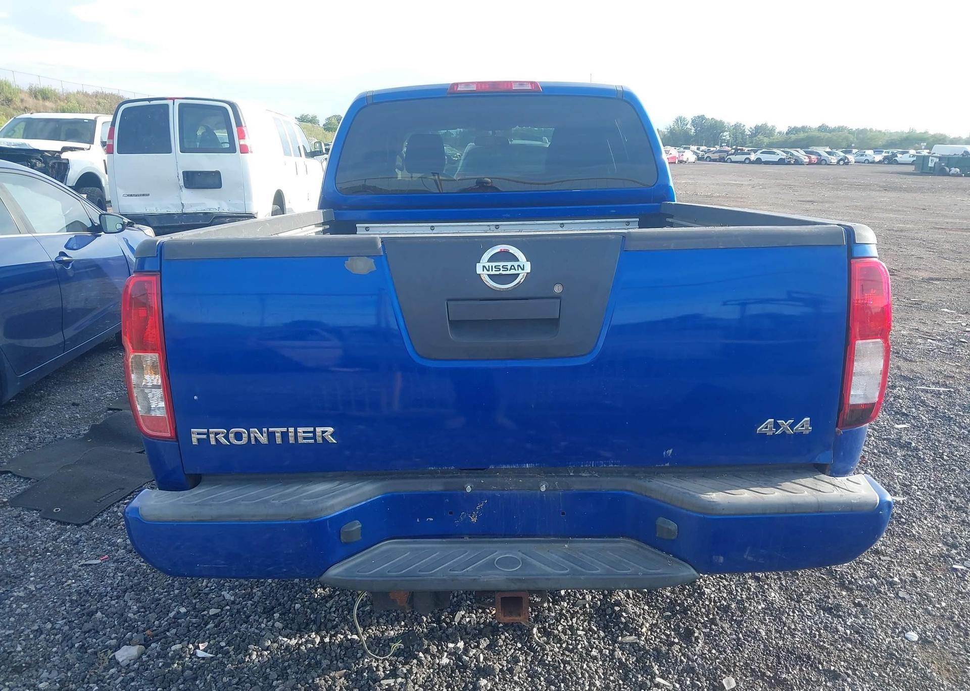2012 NISSAN FRONTIER SL