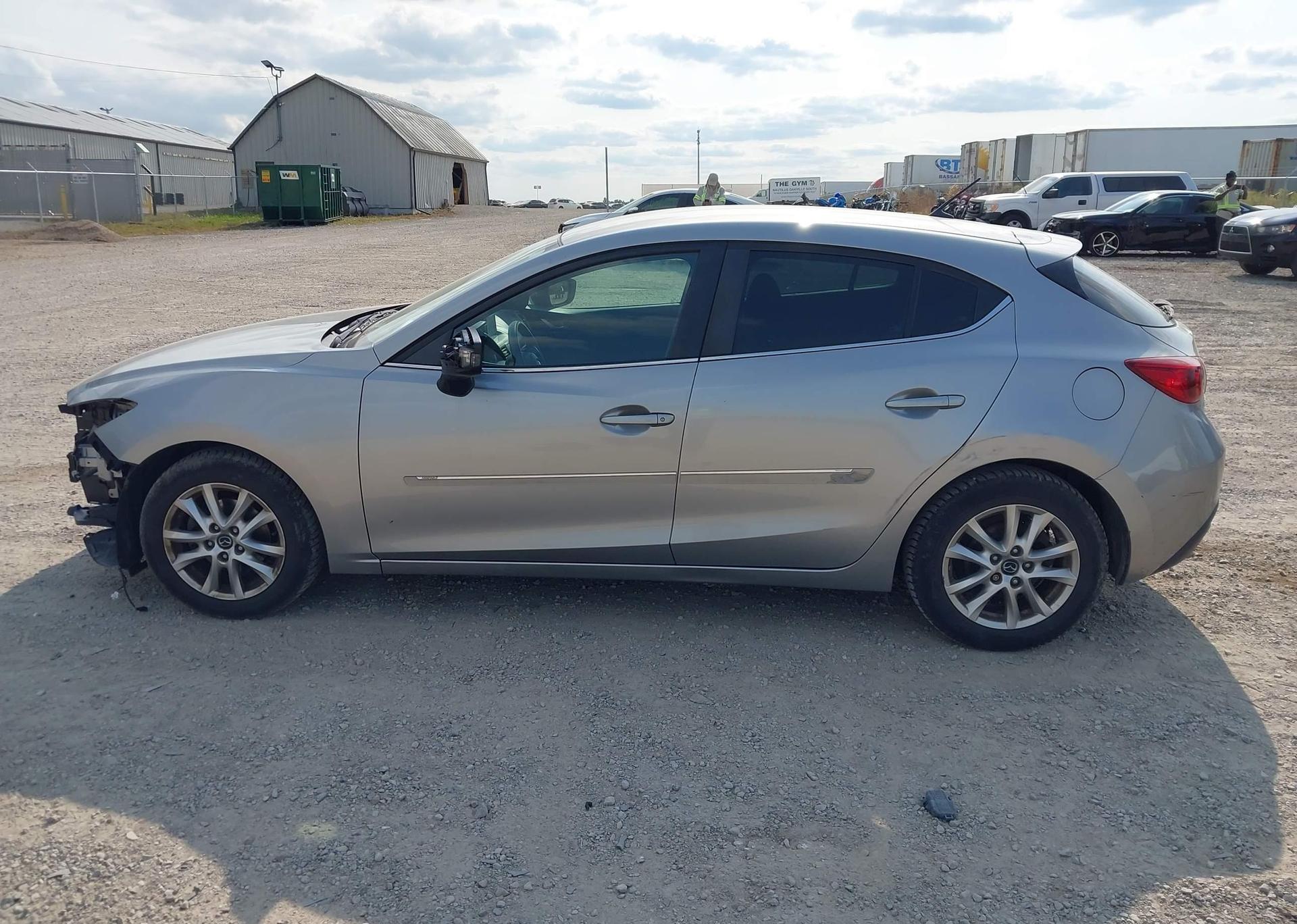2015 MAZDA 3 TOURING