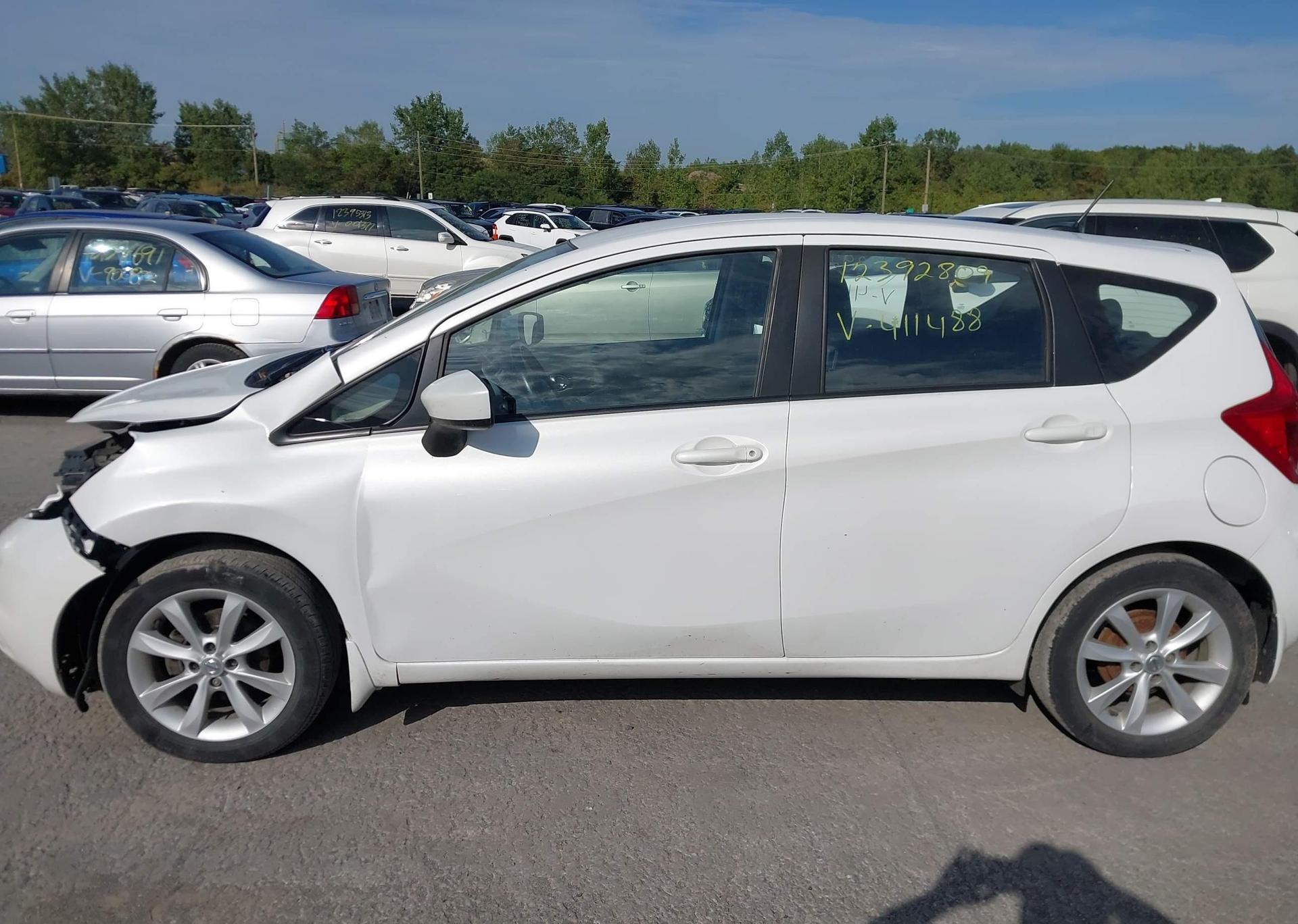 2016 NISSAN VERSA
