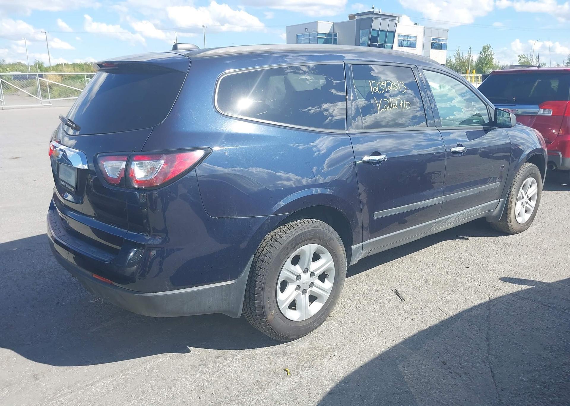 2017 CHEVROLET TRAVERSE LS