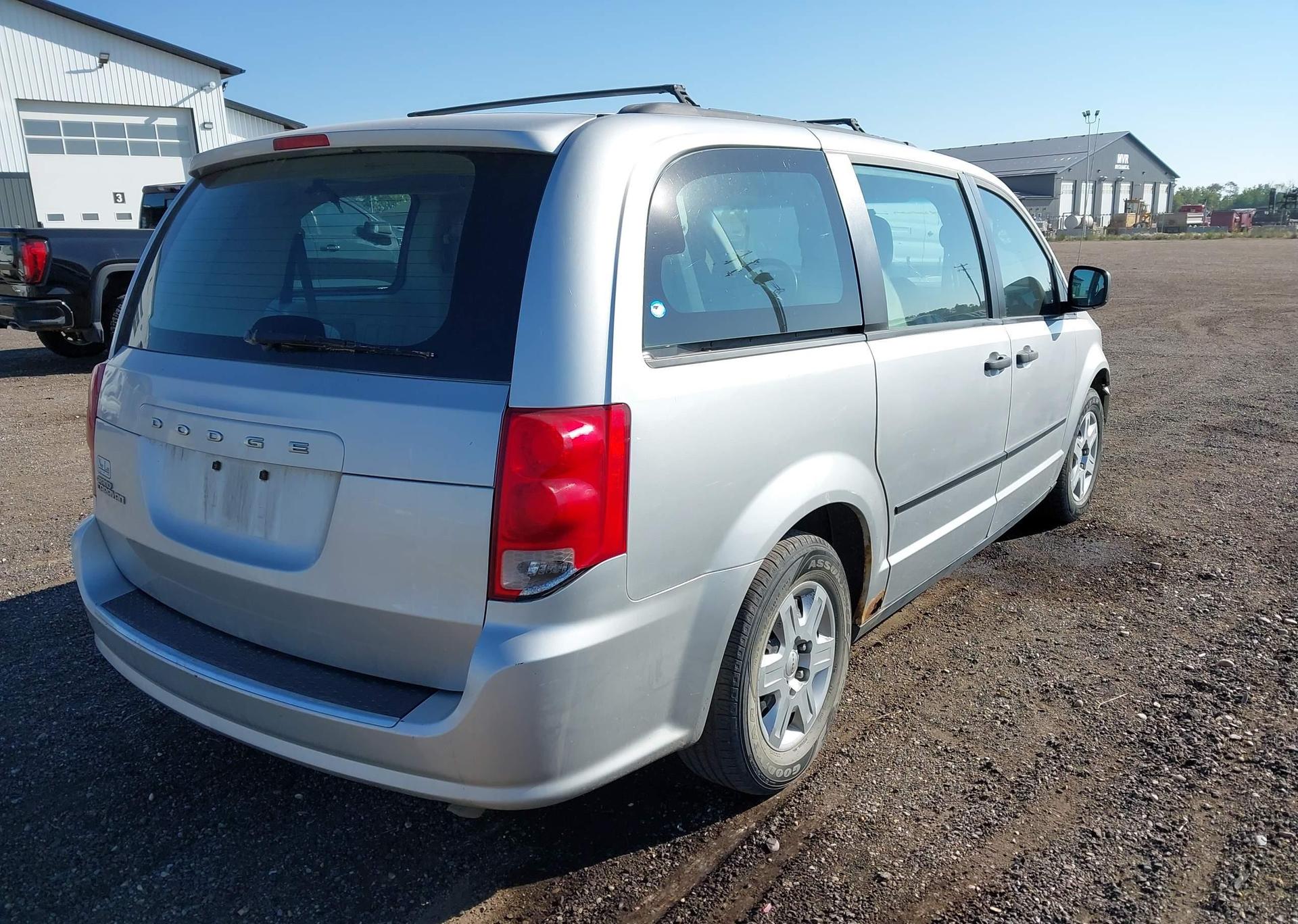2012 DODGE GRAND CARAVAN SE