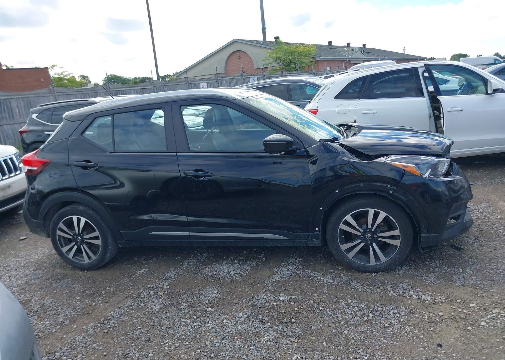 2019 NISSAN KICKS S