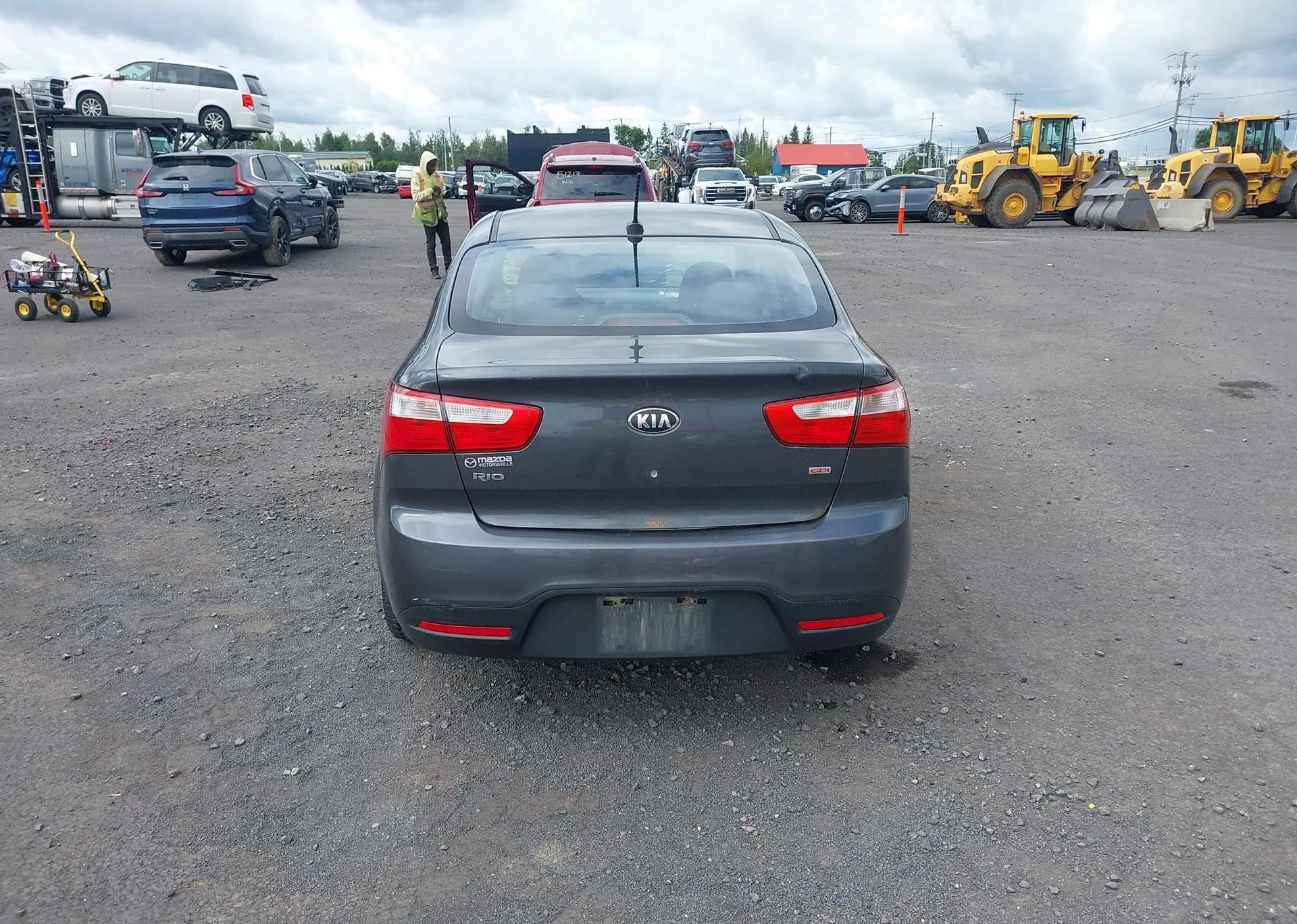 2014 KIA RIO LX