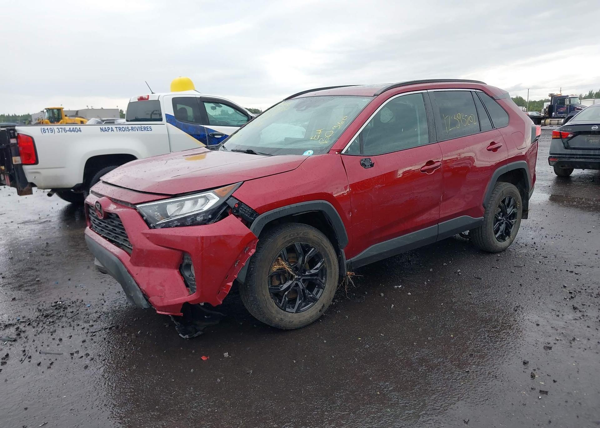 2020 TOYOTA RAV4 XLE