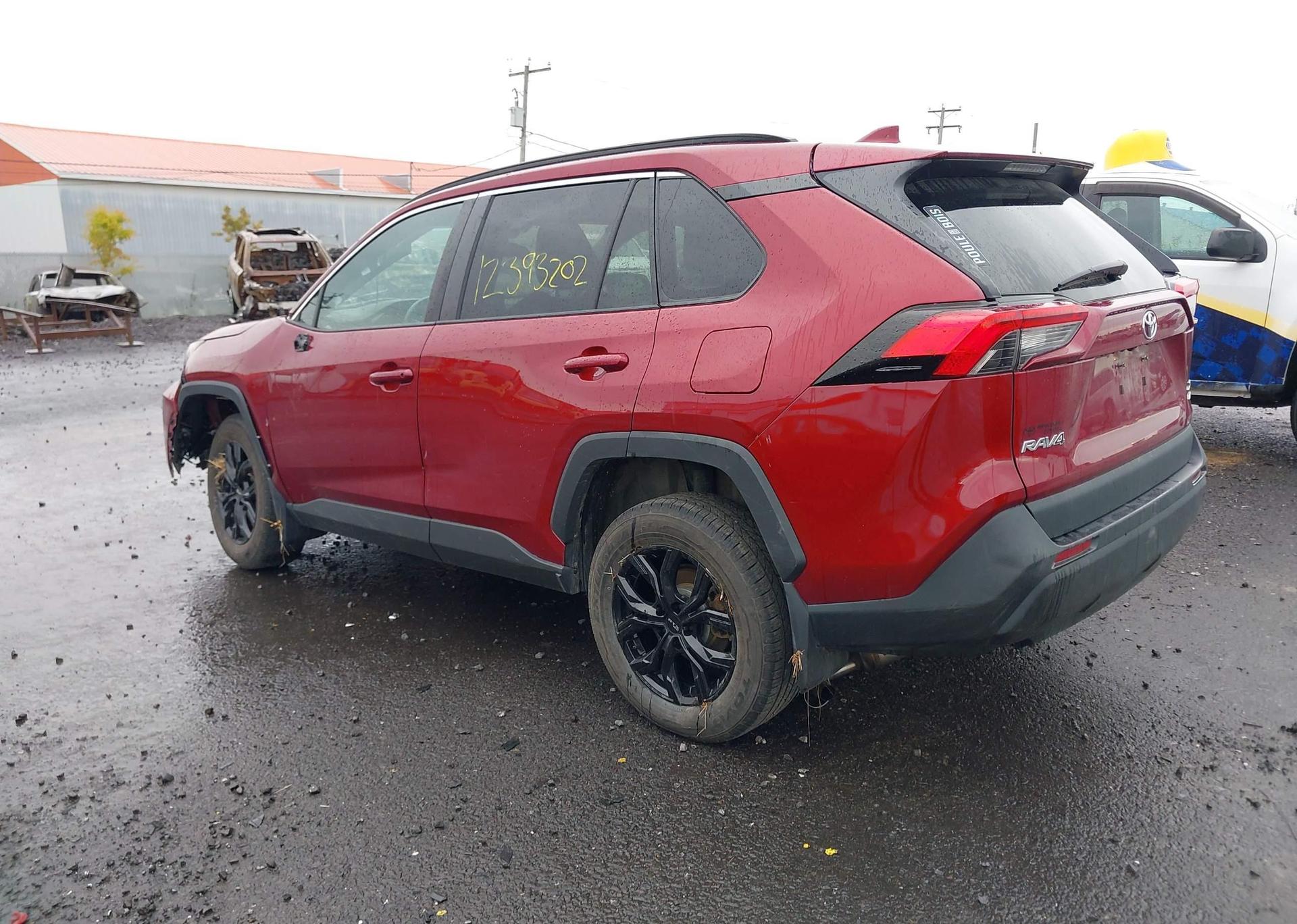 2020 TOYOTA RAV4 XLE