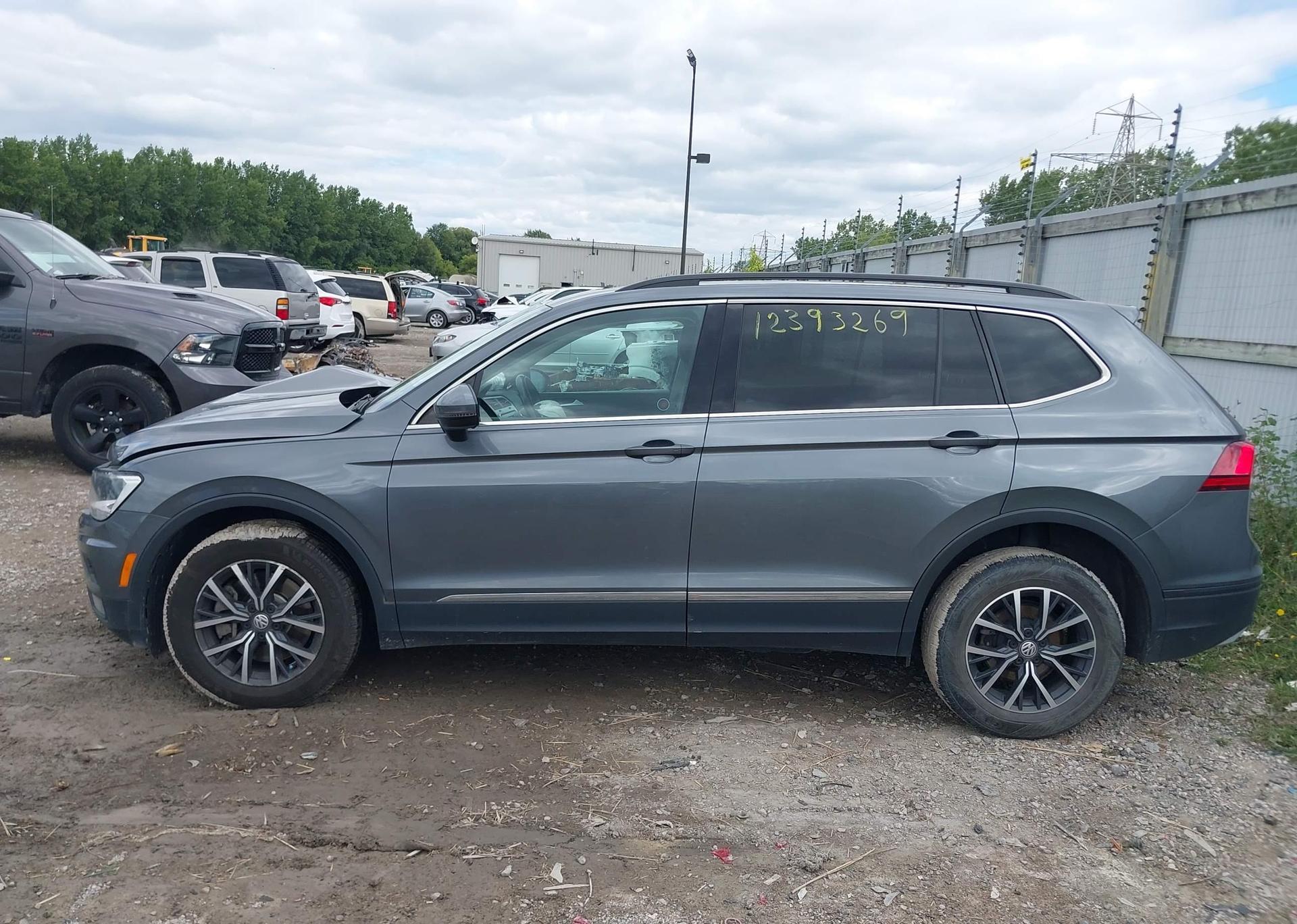 2020 VOLKSWAGEN TIGUAN SE