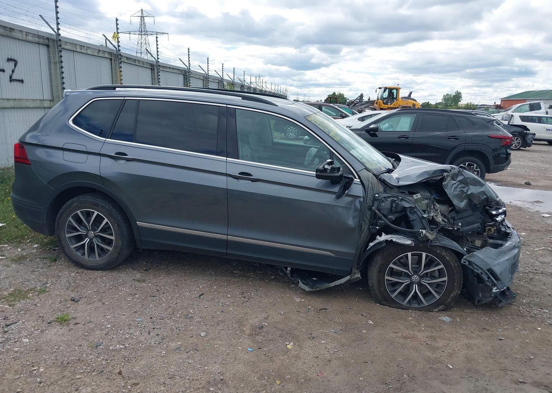 2020 VOLKSWAGEN TIGUAN SE