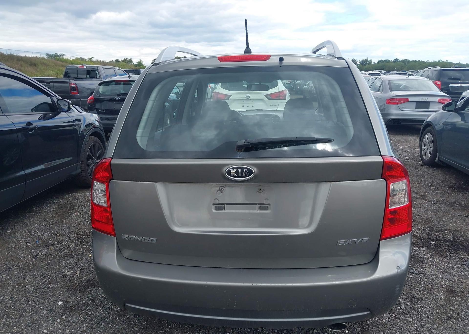 2012 KIA RONDO EX-V6
