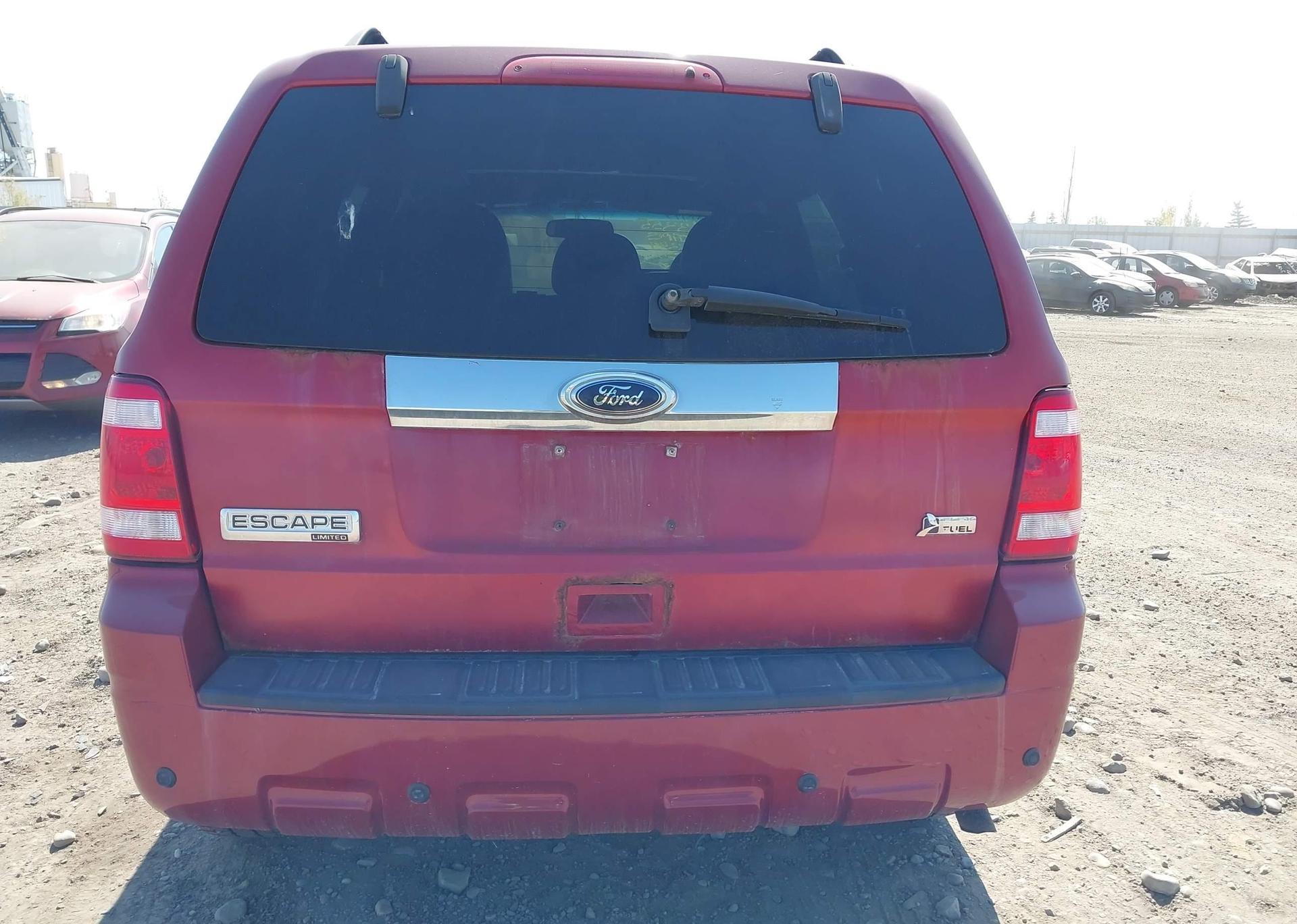 2010 FORD ESCAPE LIMITED
