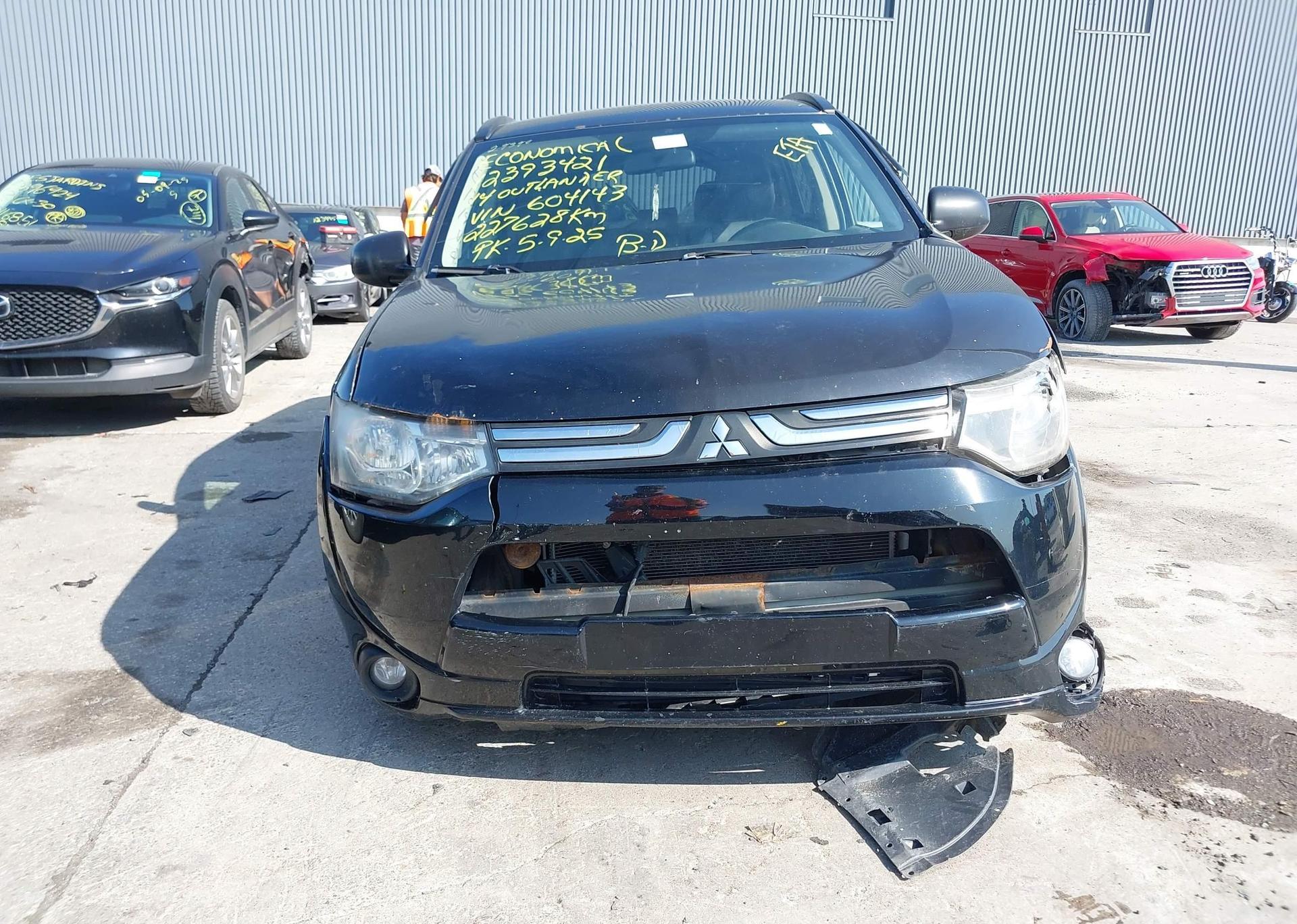 2014 MITSUBISHI OUTLANDER ES