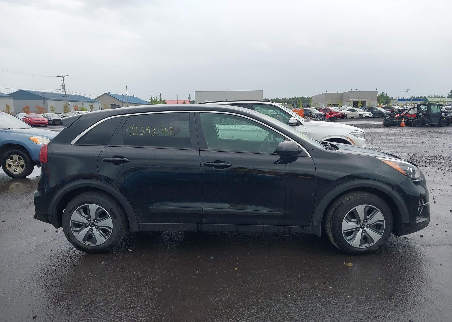 2020 KIA NIRO LX