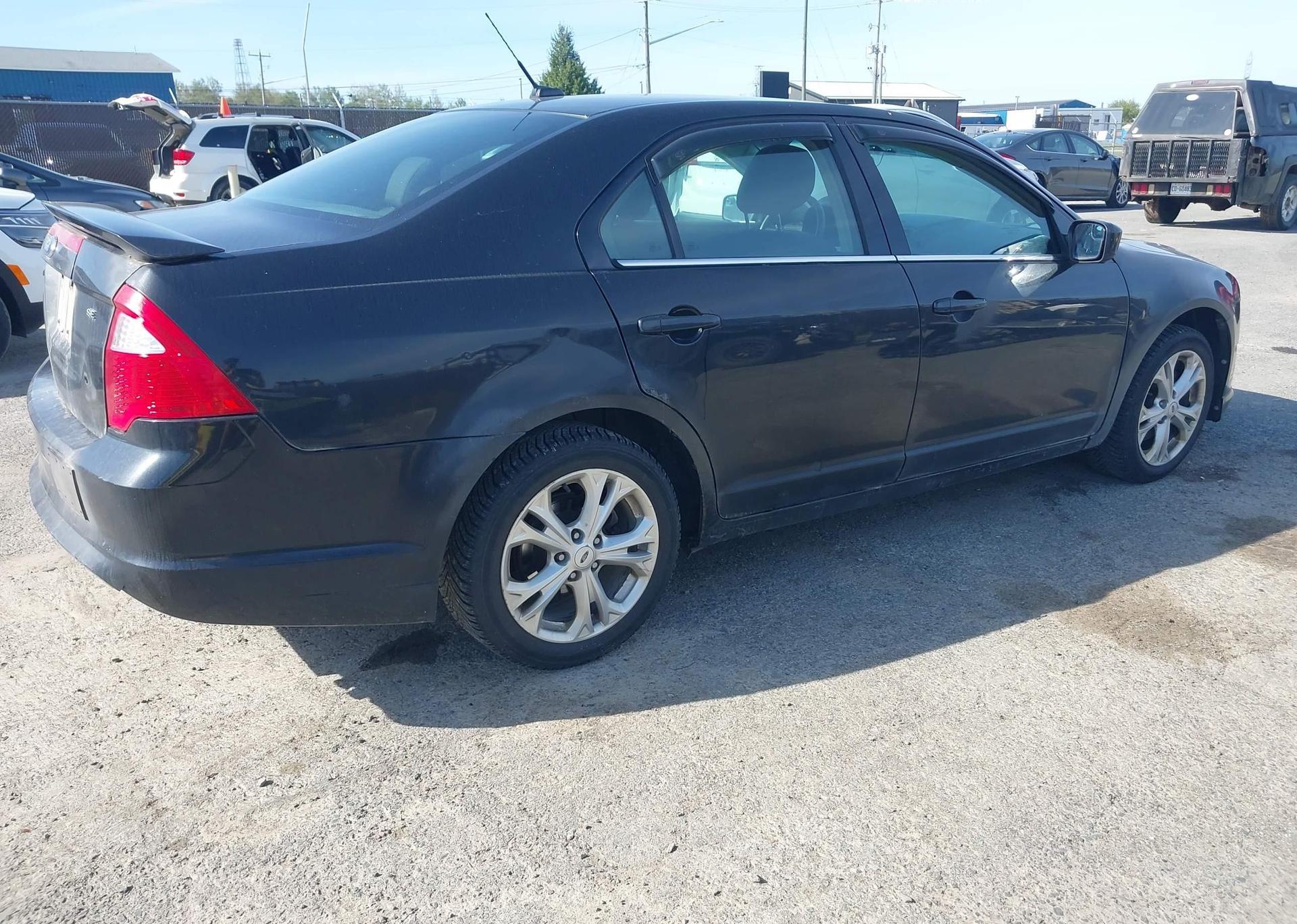 2012 FORD FUSION SE