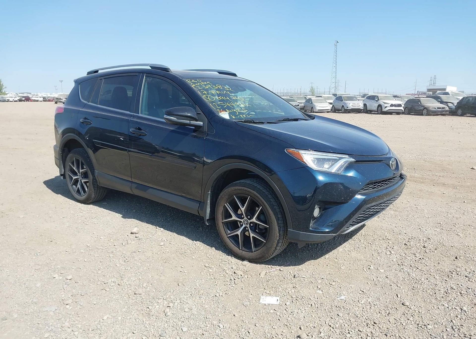 2017 TOYOTA RAV4 SE