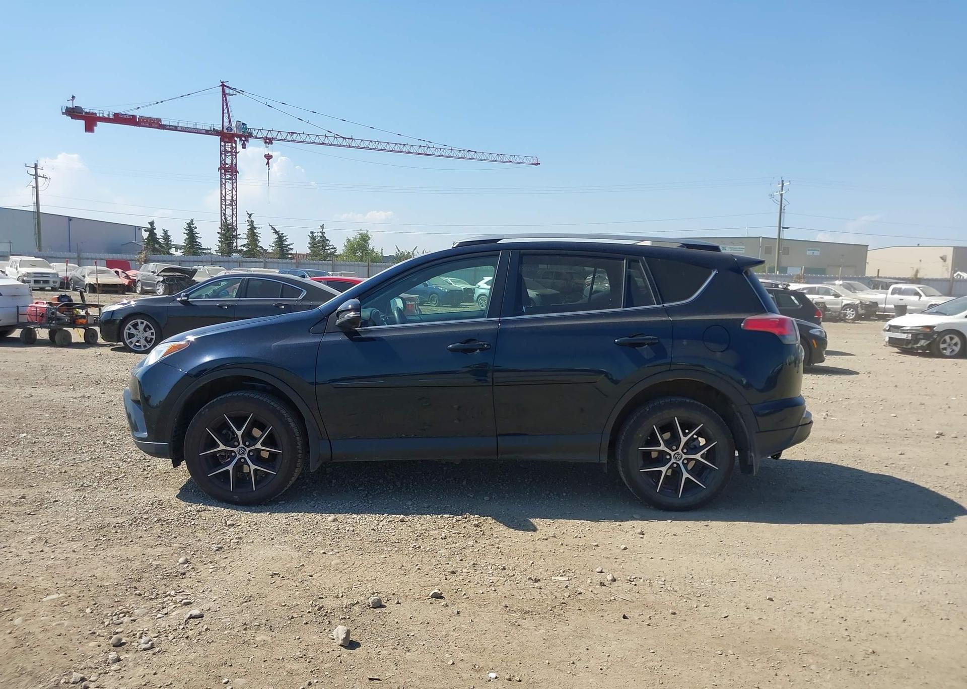 2017 TOYOTA RAV4 SE