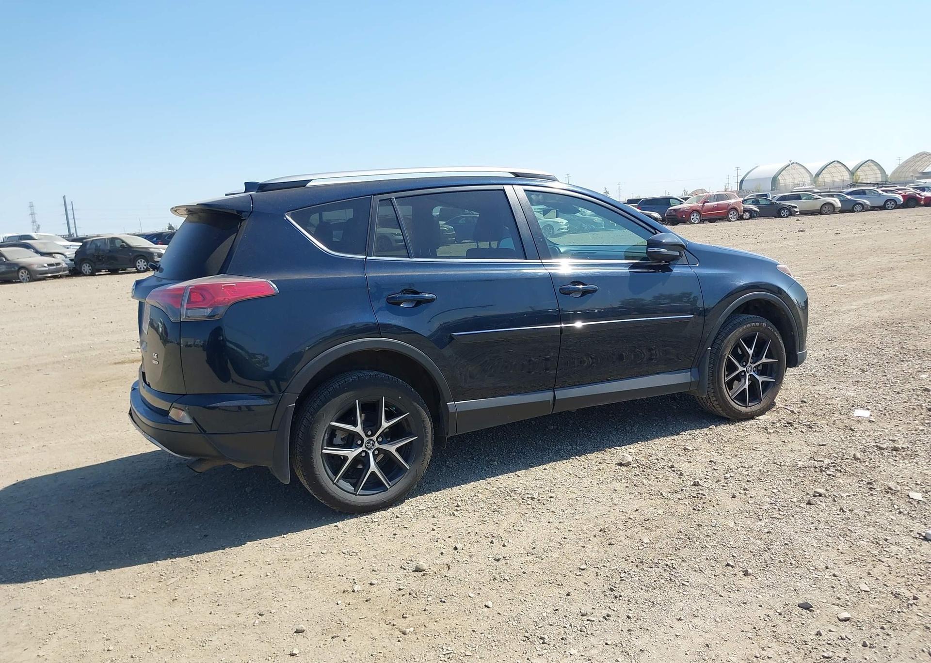 2017 TOYOTA RAV4 SE