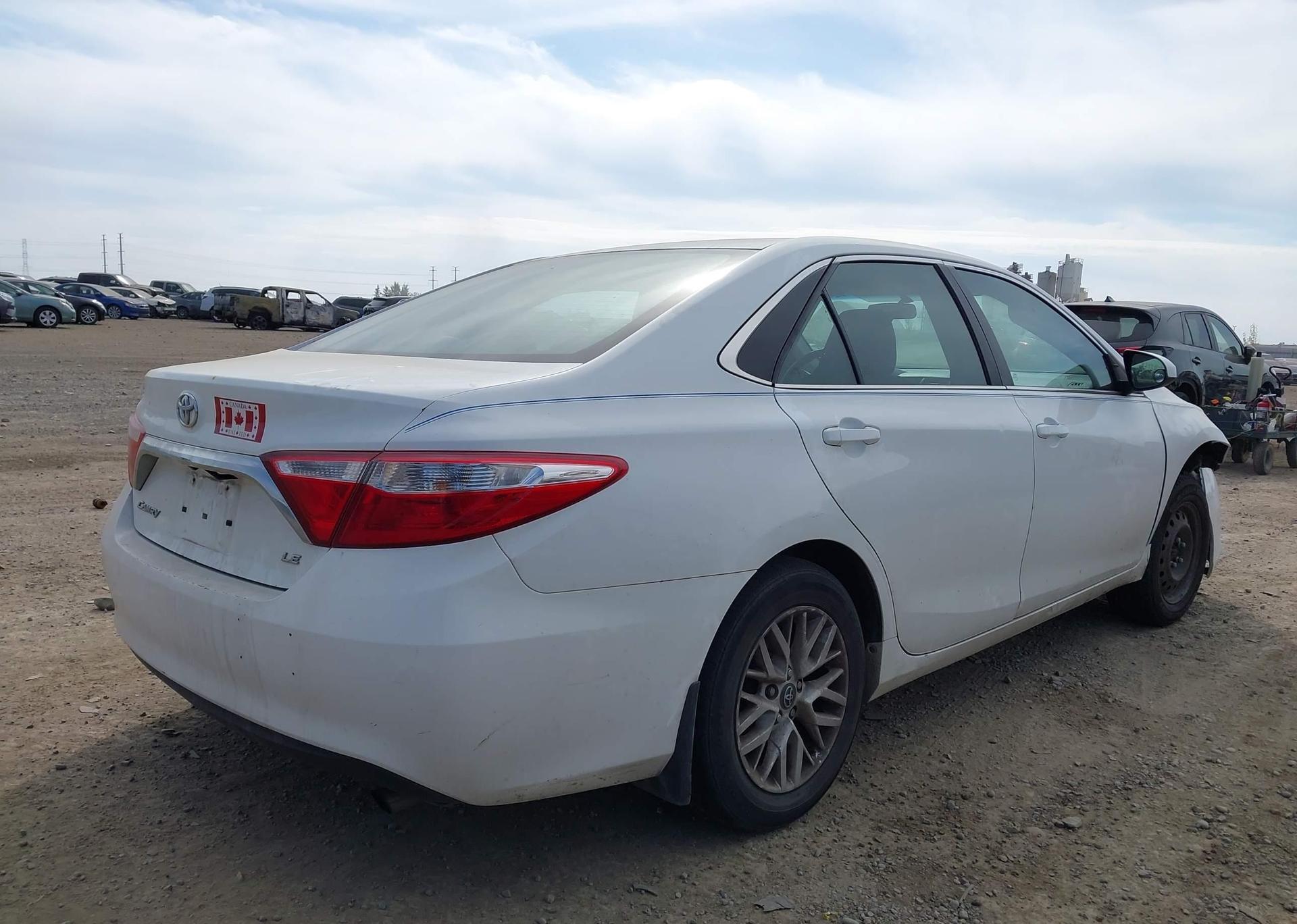 2016 TOYOTA CAMRY LE