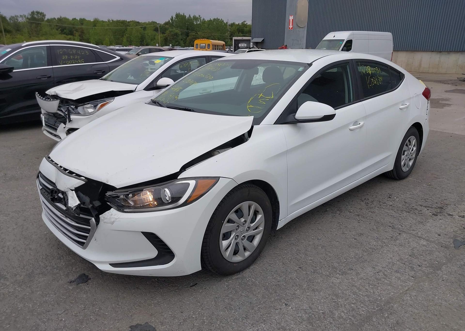 2017 HYUNDAI elantra se