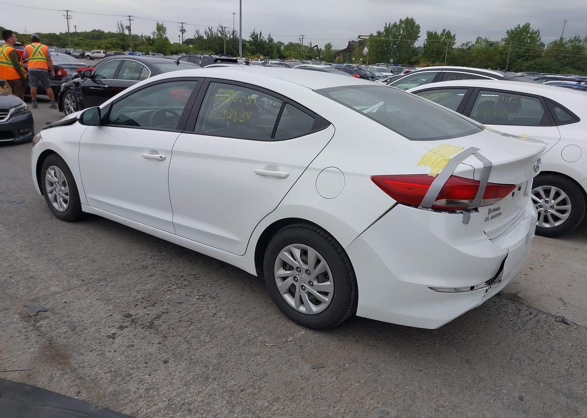 2017 HYUNDAI elantra se
