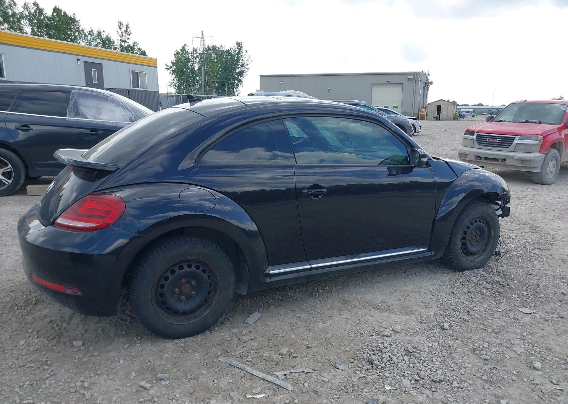 2017 VOLKSWAGEN BEETLE SE