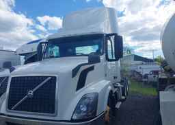 2015 VOLVO VN VNL