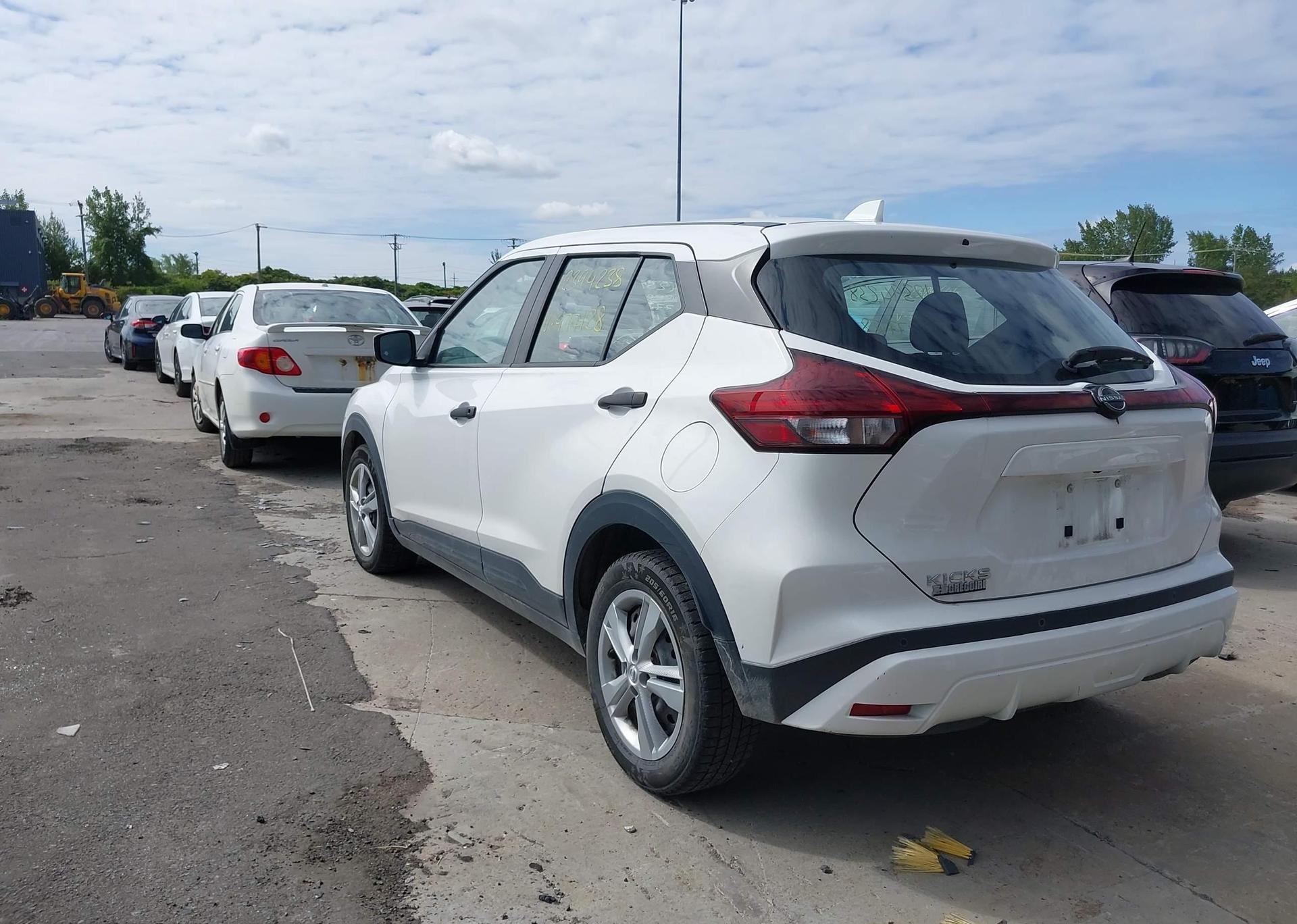 2022 NISSAN KICKS S