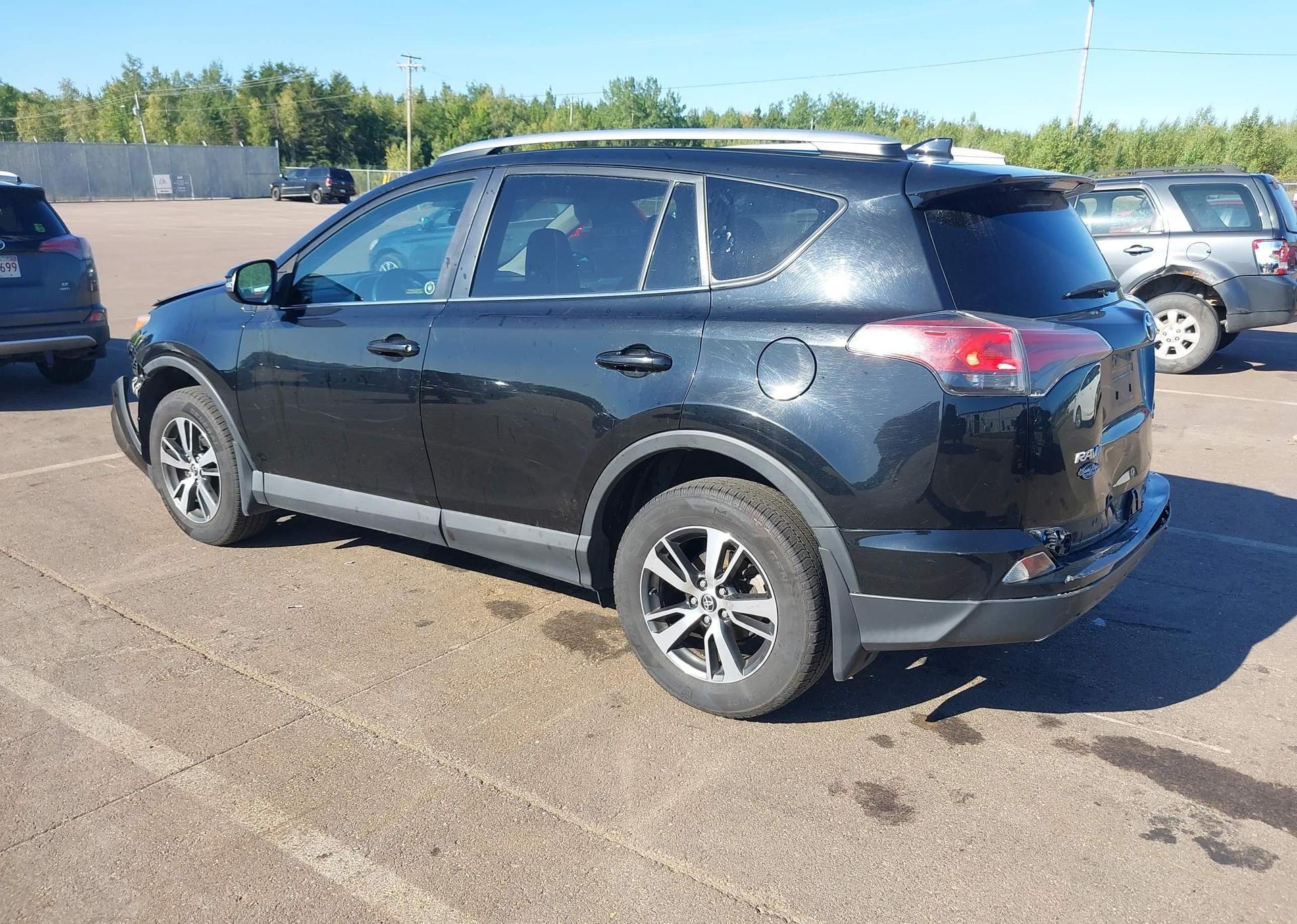 2016 TOYOTA RAV4 XLE
